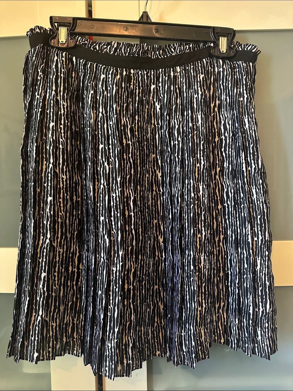Anne Klein Black and White Pleated Skater Skirt